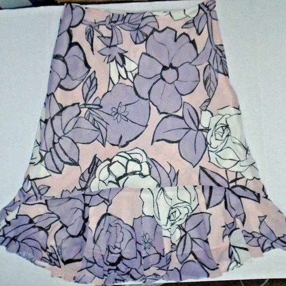 New York & Company Dresses & Skirts - Sexy Fun Flirty Floral Print Flare Bottom Skirt